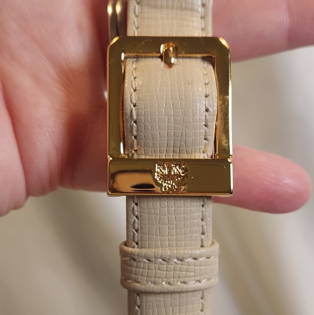 MCM Cream Shoulder Bag/Saddle Bag with Gold Accents - Picture 5 of 13